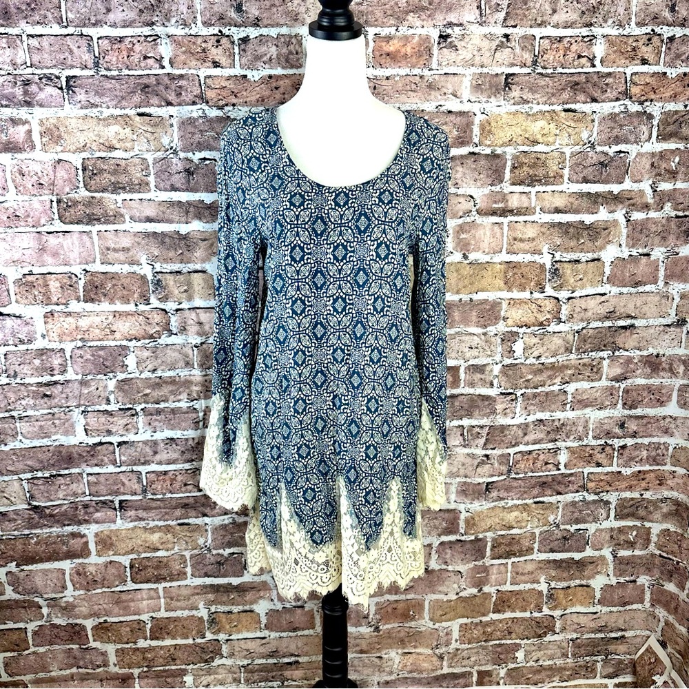 Blu Pepper Boho Crochet Lace Trim Tunic Dress Navy‎ Geometric Print Size Large